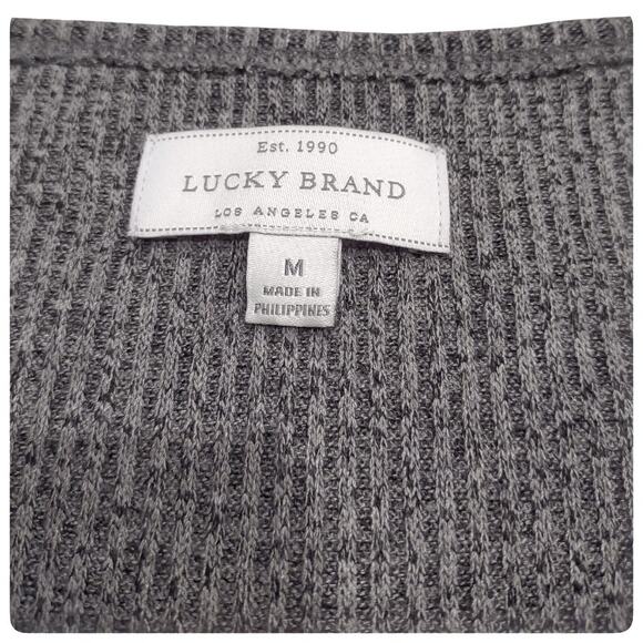 LUCKY BRAND Soft Gray Stretch Knit Top Exposed Shoulder Diagonal Neckline Size M - Picture 9 of 10